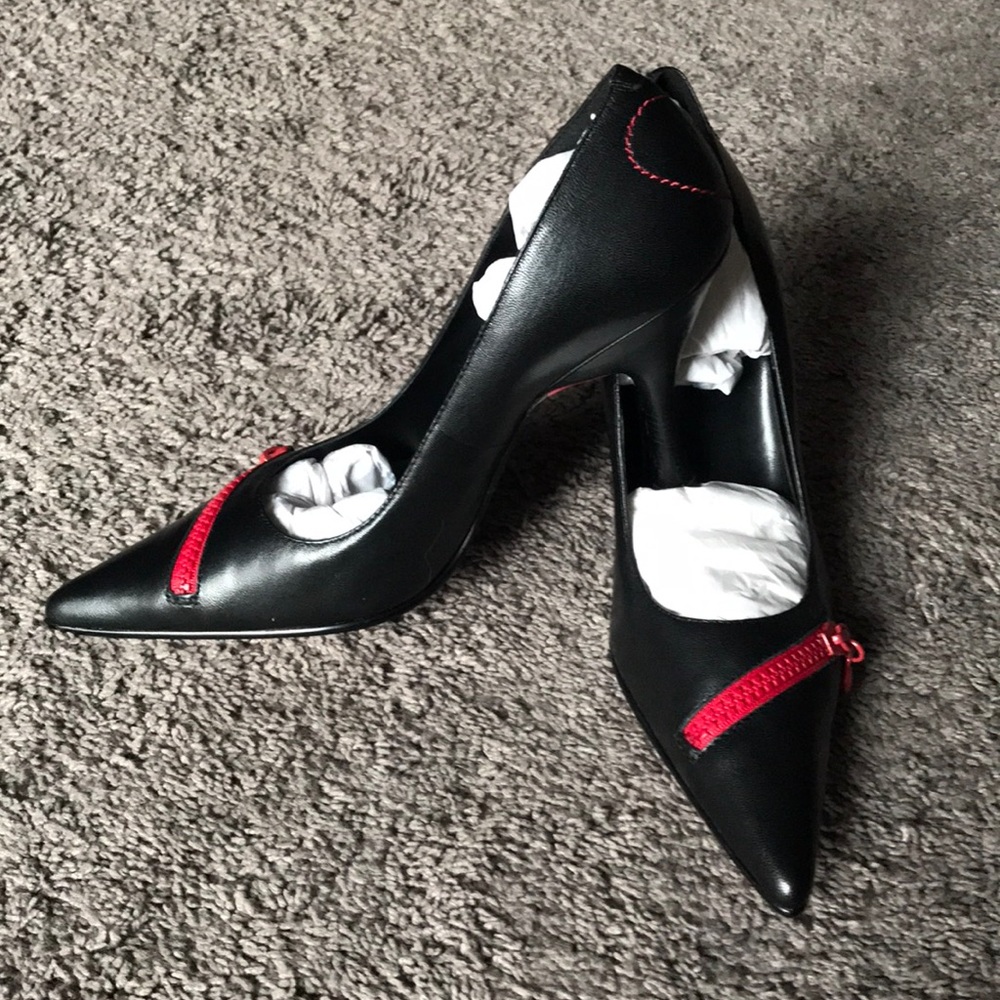Esprit Heels